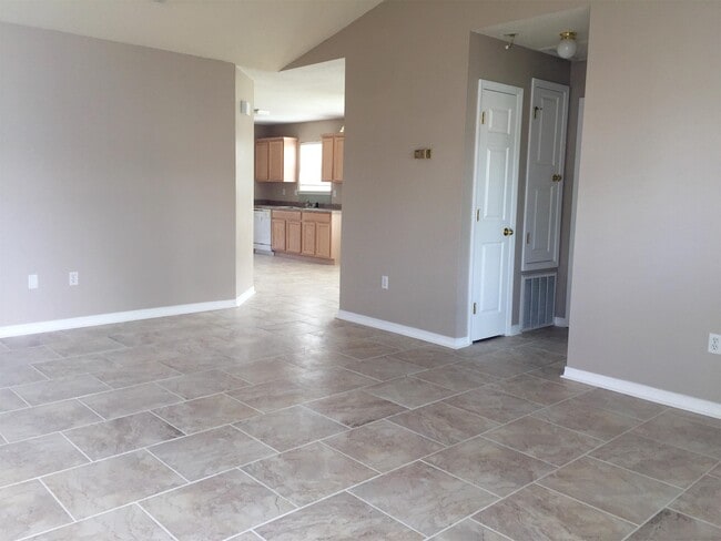 Building Photo - 13375 Chris Dr