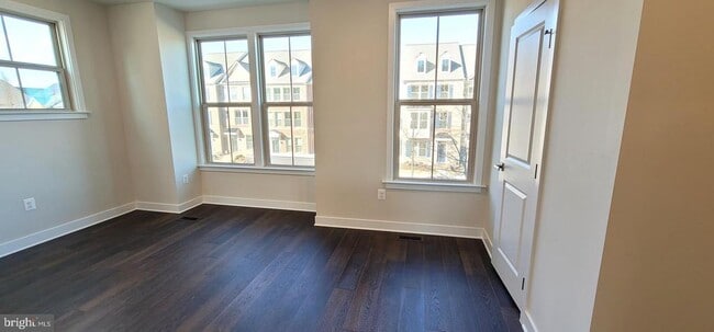 Building Photo - 3895 Sugarloaf Pkwy