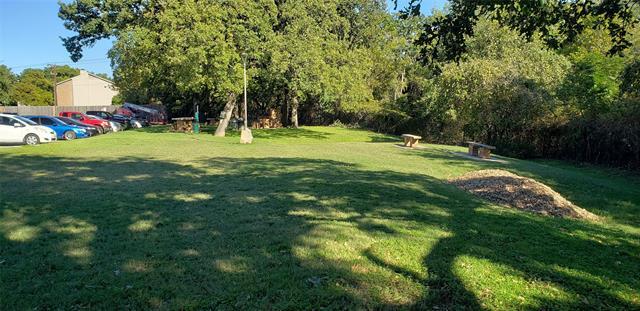 Building Photo - 2311 Balsam Dr