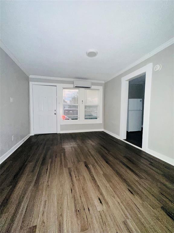 Building Photo - 1401 Collier St