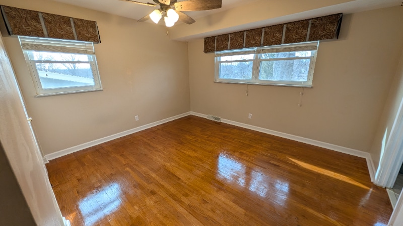 Building Photo - 809 Delhurst Dr