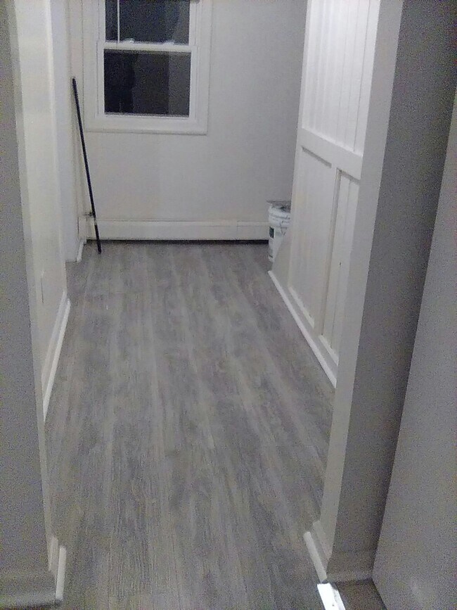 Building Photo - 132 Heald St