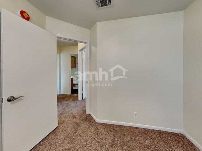 Building Photo - 351 Bailey Loop