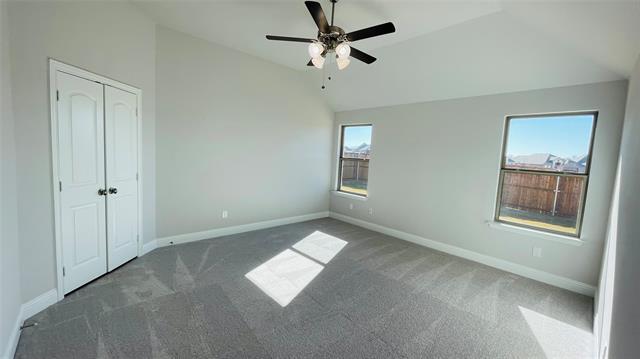 Building Photo - 513 Redbud Dr