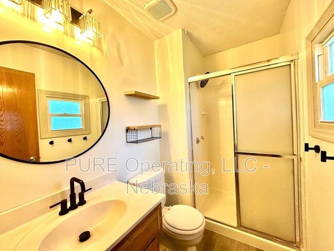 Building Photo - 8108 S 152nd Ave