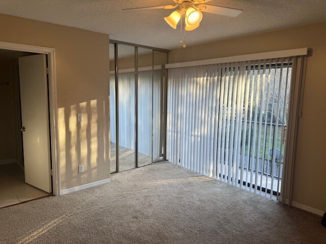 Building Photo - 5286 Willow Ct