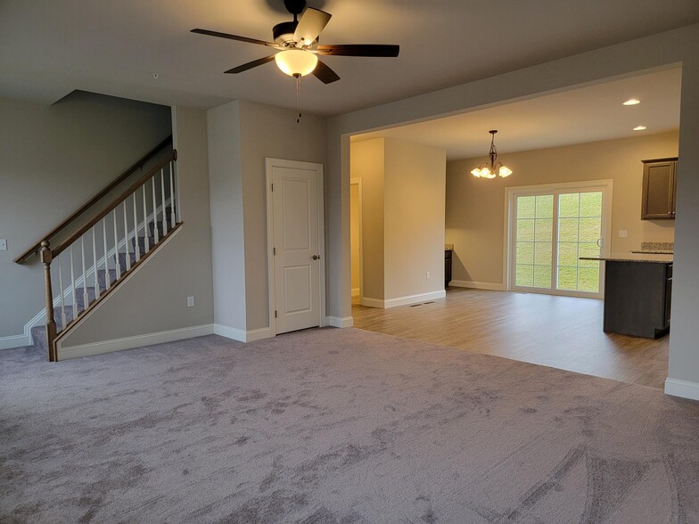 Building Photo - 169 Sage Blvd