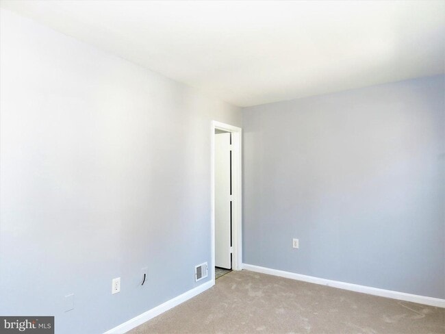 Building Photo - 7526 Mattingly Ln