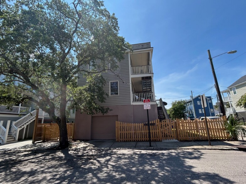 Primary Photo - 61 Cooper St