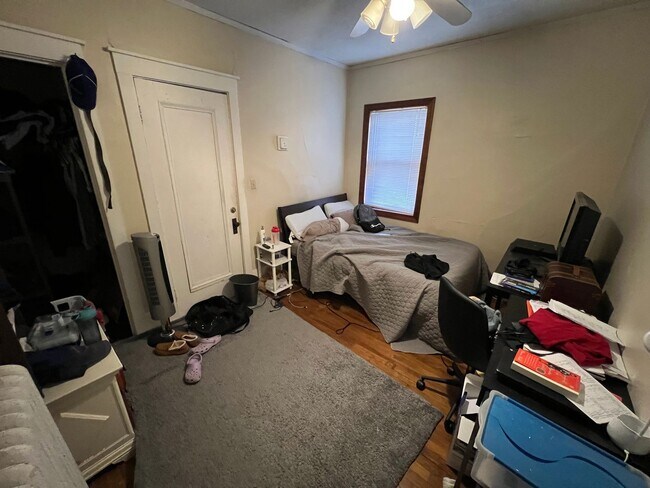 Building Photo - 2944 N Maryland Ave