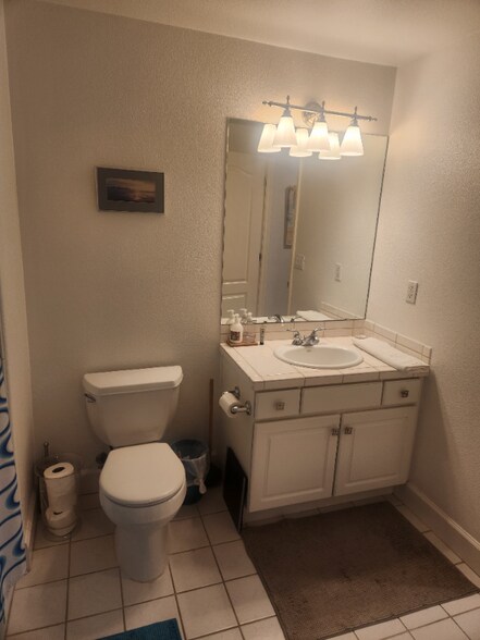 Building Photo - 362 Monroe St