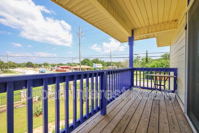 Building Photo - 501 Benning Dr