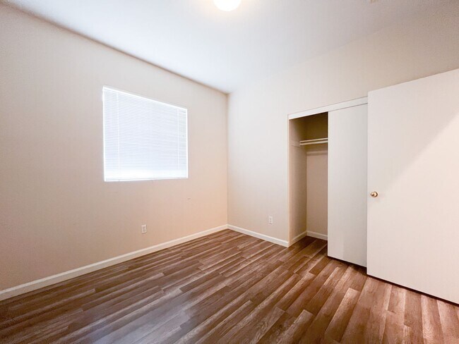 Building Photo - Beautiful 3 Bed, 2 Bath Home