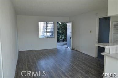 Building Photo - 504 S Ola Vista
