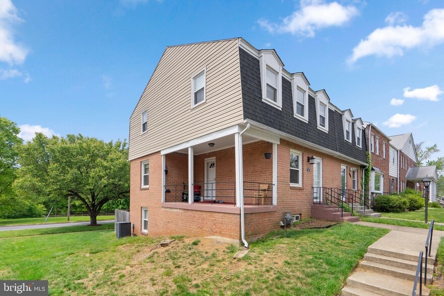 Building Photo - 81 Watkins Park Dr