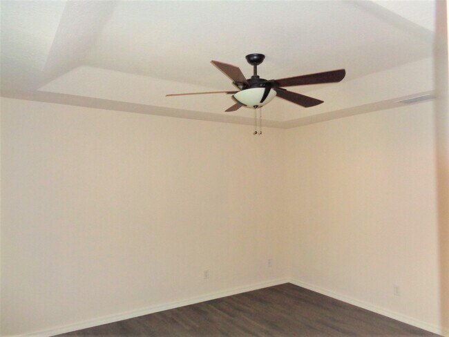 Building Photo - 1636 Pointe W Wy