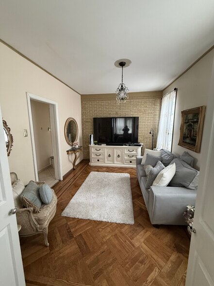 Building Photo - 254 Terrace Ave