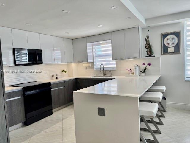 Building Photo - 9250 W Bay Harbor Dr