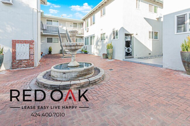 Building Photo - 4838 Hazeltine Ave