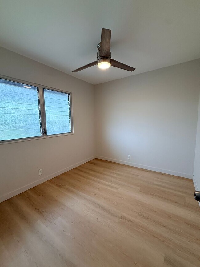 Building Photo - Remodeled 4/2/2 in Cool & Breezy Upper Makakilo Near Schools