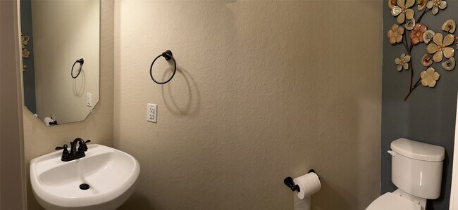 Building Photo - 12250 La Strada St