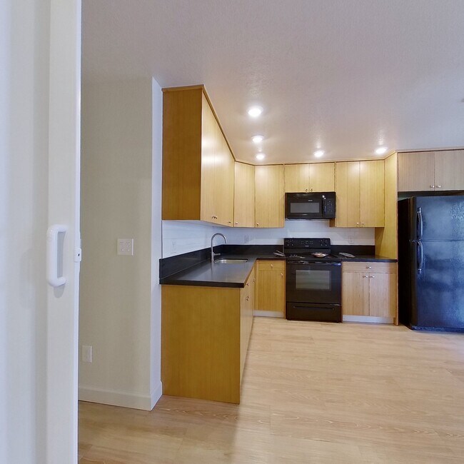 Building Photo - 2437 Piedmont Ave