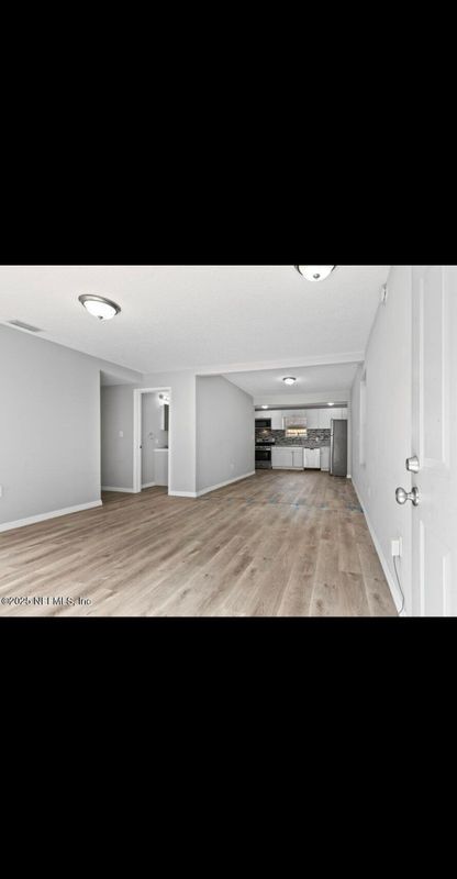 Building Photo - 9106 Jefferson Ave