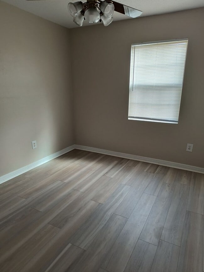 Building Photo - Single Family Home for Rent