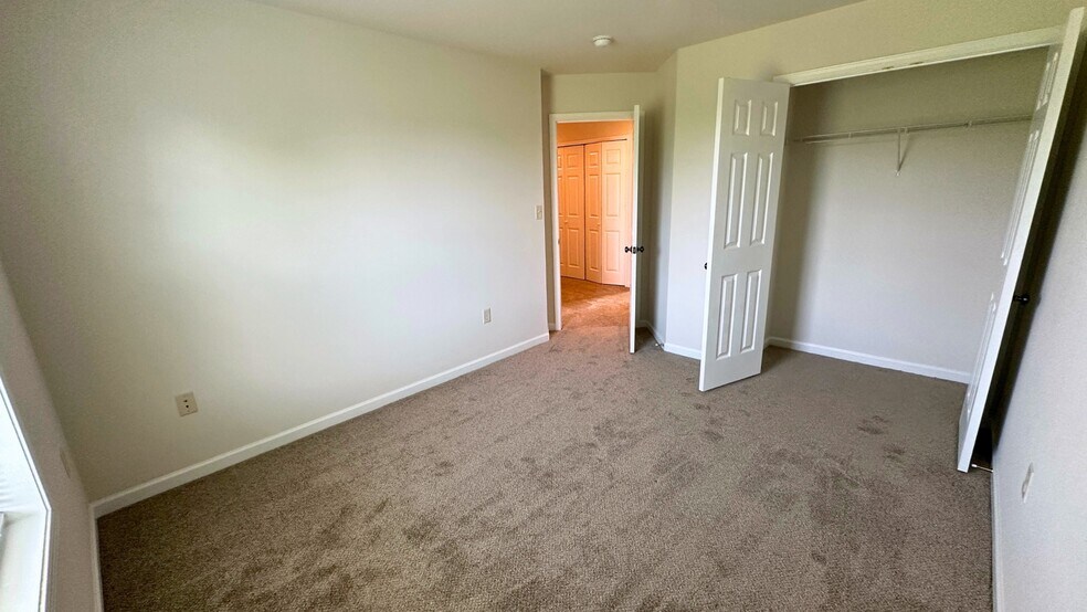 Building Photo - 210 Mount Olive Ln