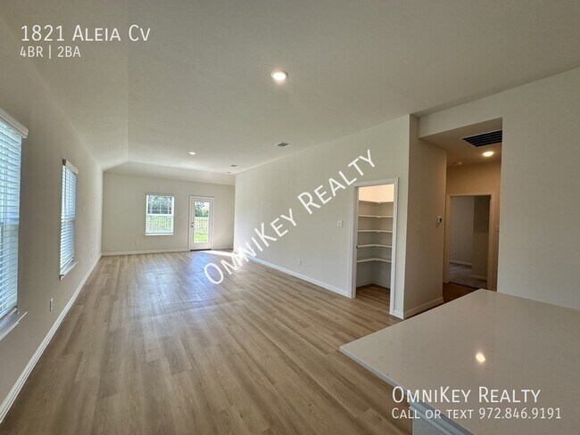 Building Photo - 1821 Aleia Cv