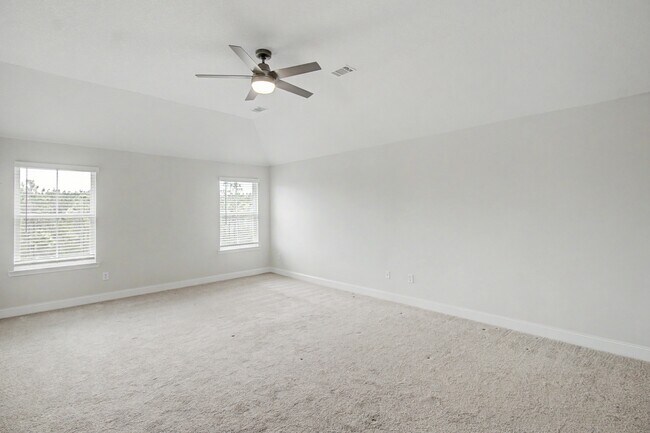 Building Photo - 173 Mcclelland Lp NE