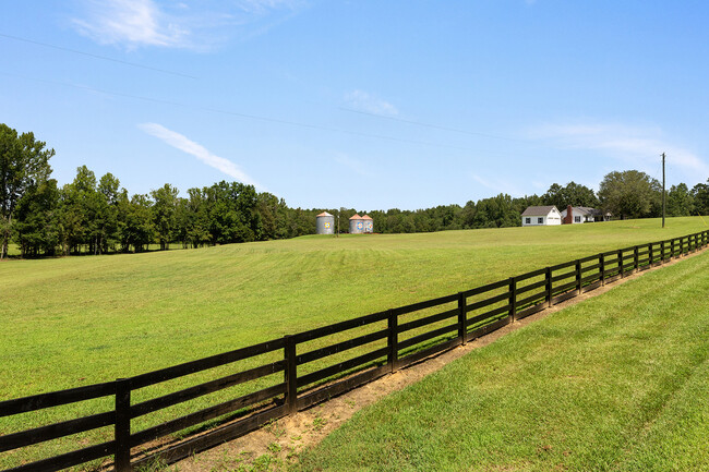 Building Photo - 12575 Hutchesons Ferry Rd