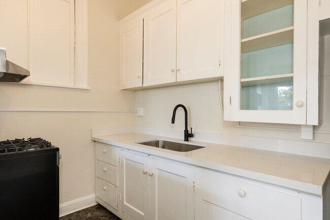 Interior Photo - Buena Vista