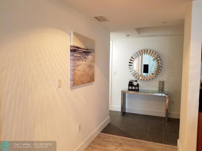 Building Photo - 50 Biscayne Blvd