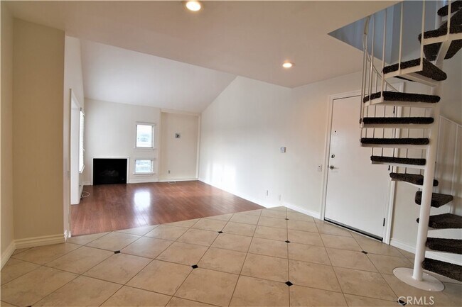 Building Photo - 16943 Bluewater Ln