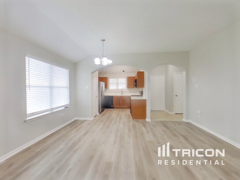 Building Photo - 7402 Deloache Ave