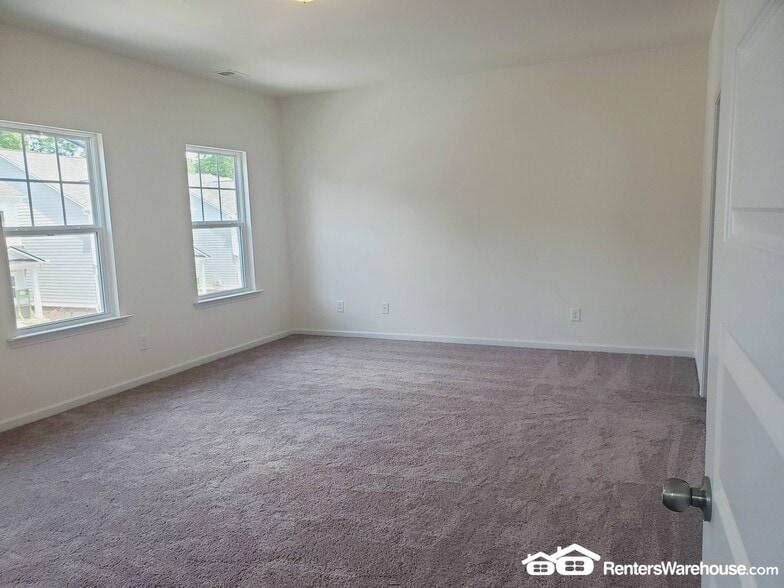 Building Photo - 3834 Clarington Dr