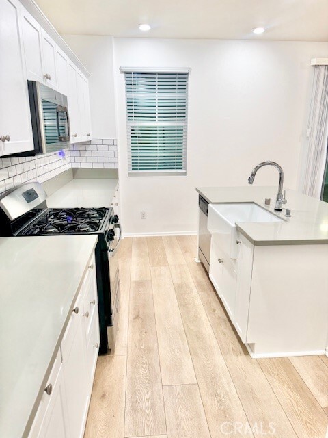 Building Photo - 30485 Village Terrace Dr
