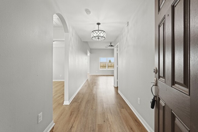 Building Photo - 7126 Montclair Peak Ln