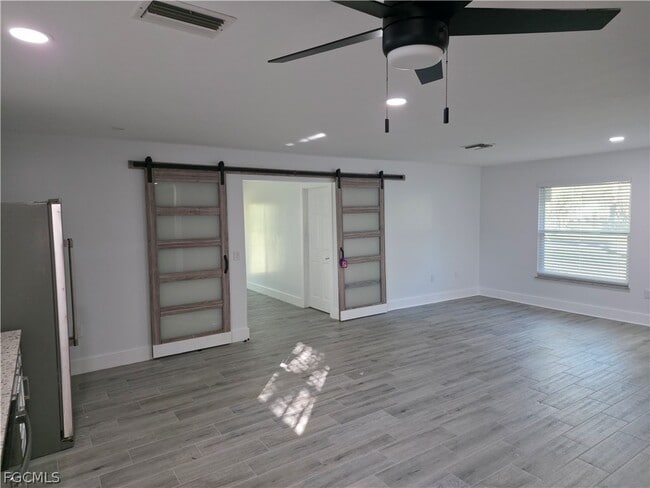 Building Photo - 4474 E Riverside Dr