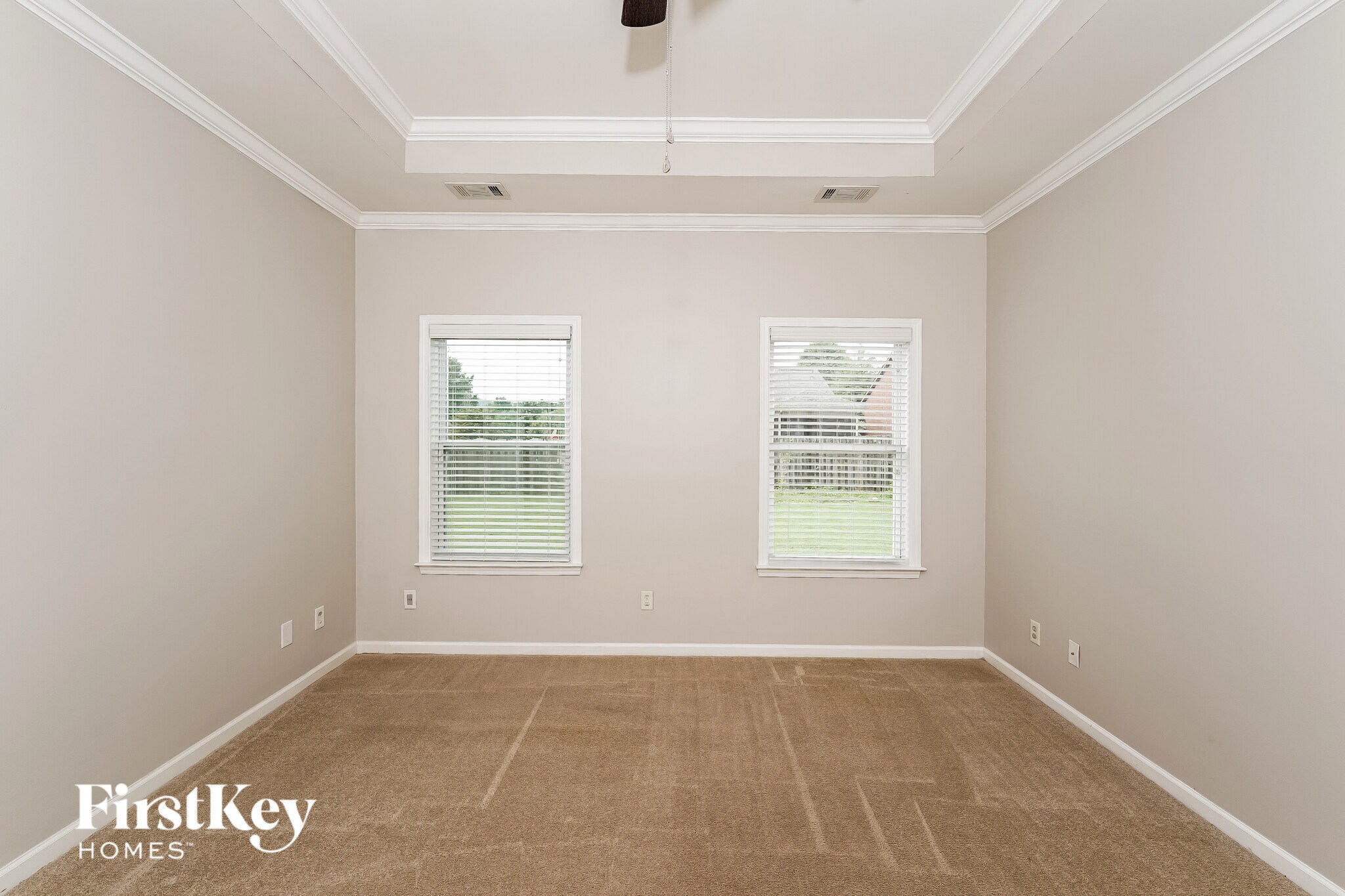 Building Photo - 995 Valley Cir