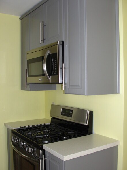 Building Photo - 624 Frederick St