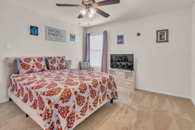 Building Photo - 209 Wishbone Ln