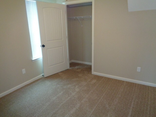 Building Photo - 10185 Sorrento Pl