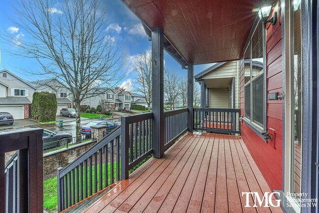 Building Photo - Gorgeous Four Bedroom Townhome in Hillsboro!