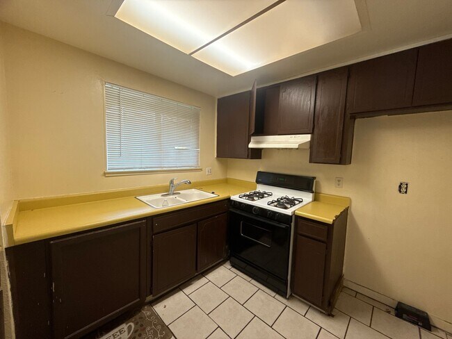 Building Photo - 7926-7928 Diana Marie Dr.