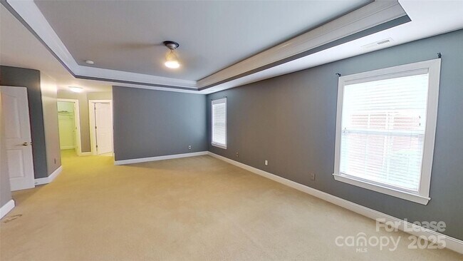 Building Photo - 3209 Blackburn Dr