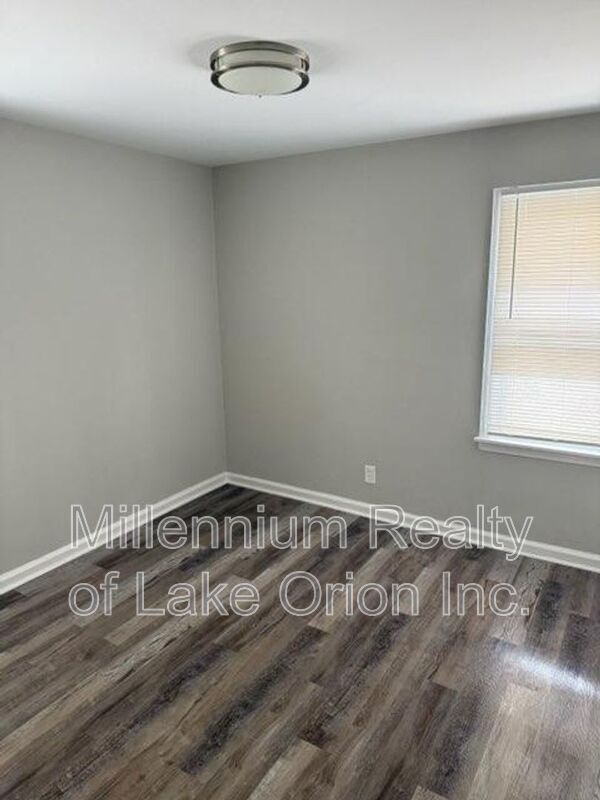 Building Photo - 695 1st Ave