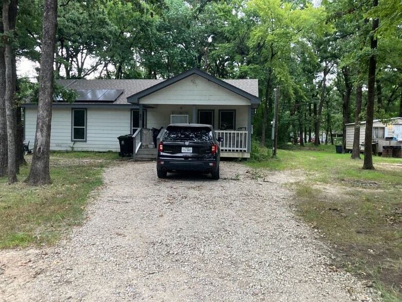 Primary Photo - 132 Fernwood Dr