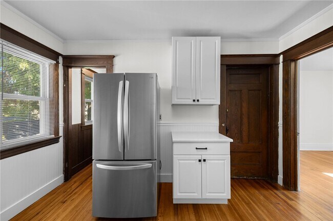 Building Photo - 15-17-17 Roosevelt St